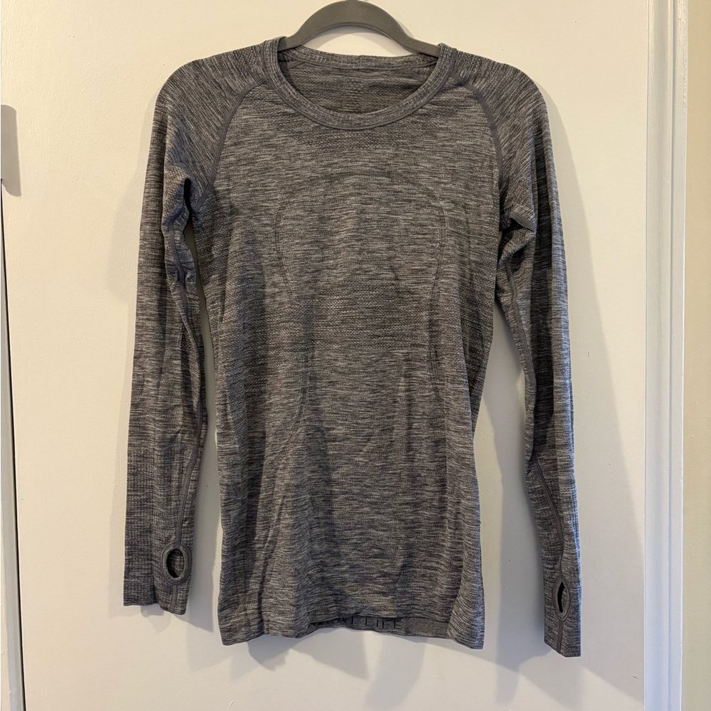 Swiftly Tech Long-Sleeve Shirt 2.0
Hip Length